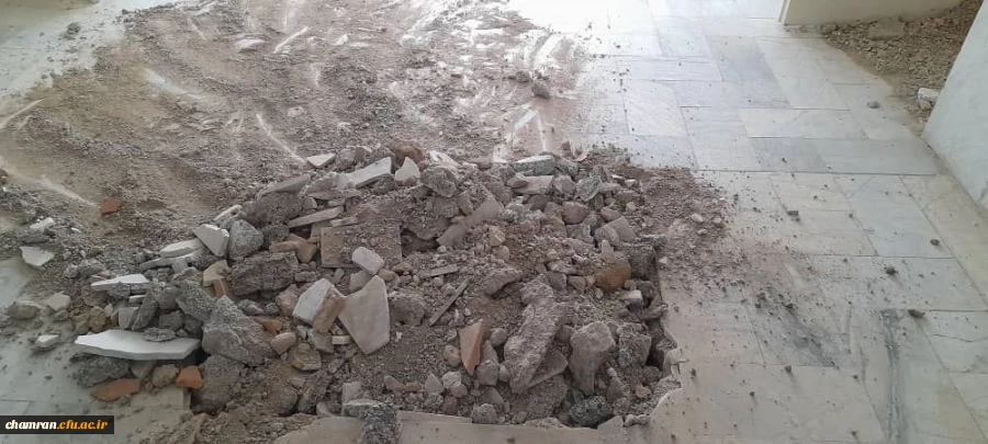 تعمیر لوله های آب در ساختمان آموزش پردیس شهید چمران 2