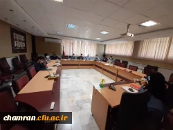 استمرار آموزش حضوری دانشجو معلمان در پردیس شهید چمران 6