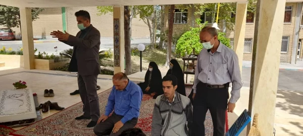 اقامه نماز جماعت ظهر و عصر در پردیس شهید چمران 6