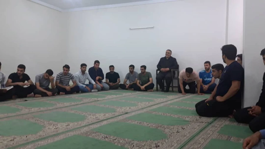 نشست صمیمی مسئولان پردیس شهید چمران با دانشجویان 4