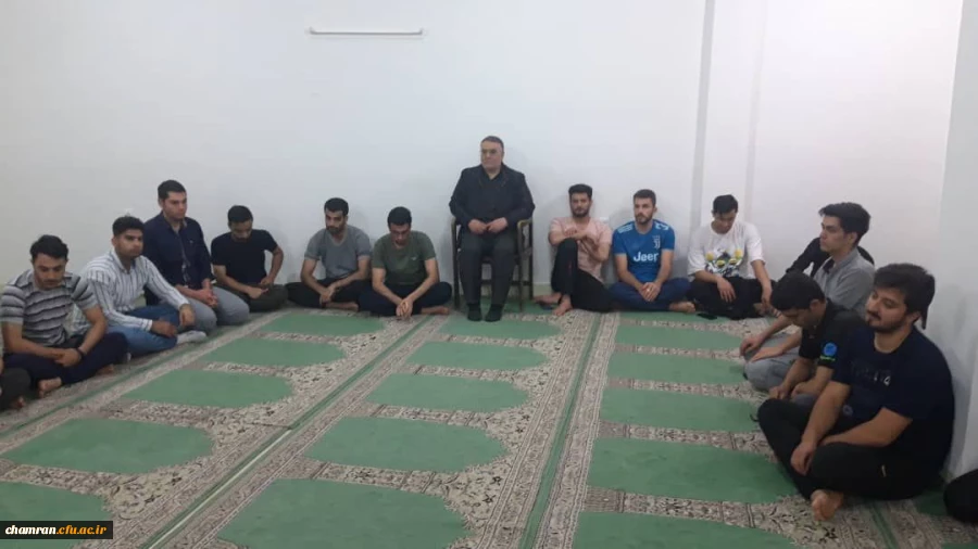 نشست صمیمی مسئولان پردیس شهید چمران با دانشجویان 5