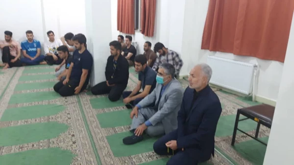 نشست صمیمی مسئولان پردیس شهید چمران با دانشجویان 8