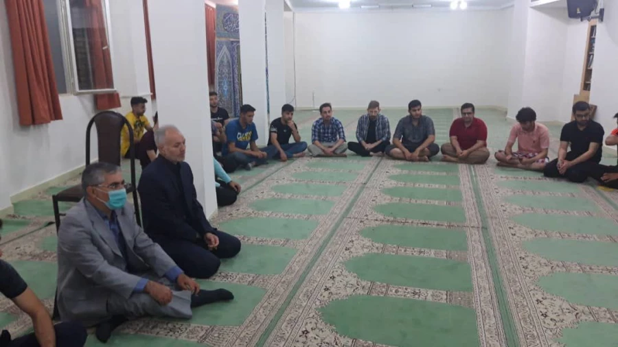 نشست صمیمی مسئولان پردیس شهید چمران با دانشجویان 10