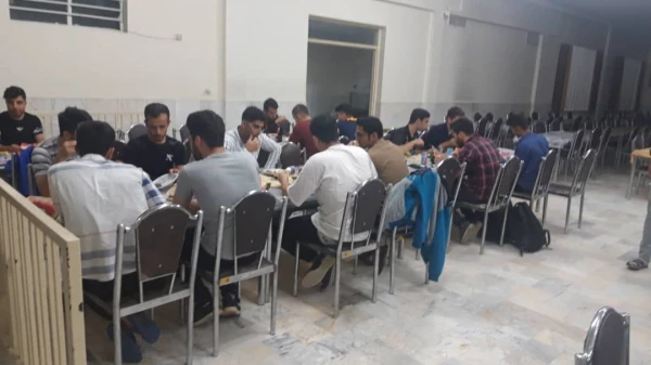 نشست صمیمی مسئولان پردیس شهید چمران با دانشجویان 12