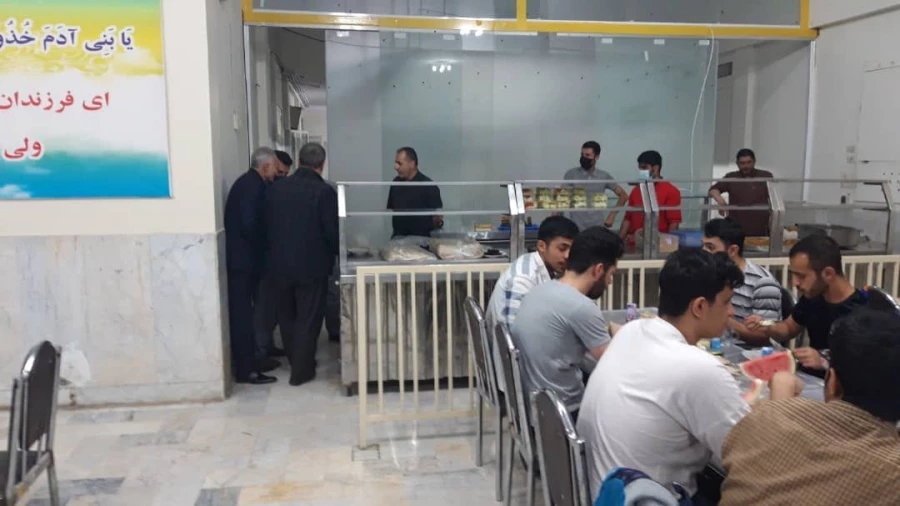 نشست صمیمی مسئولان پردیس شهید چمران با دانشجویان 14