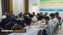 نشست صمیمی مسئولان پردیس شهید چمران با دانشجویان 15