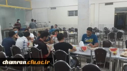 صرف افطاری سرپرست پردیس شهید چمران همراه با دانشجویان 2