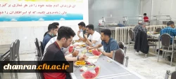 صرف افطاری سرپرست پردیس شهید چمران همراه با دانشجویان 4