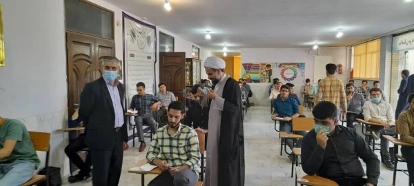 بازدید دکتر آزادی و حجت الاسلام علیخانی از فرایند برگزاری امتحانات حضوری پایان نیمسال تحصیلی 3