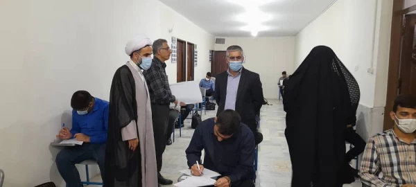 بازدید دکتر آزادی و حجت الاسلام علیخانی از فرایند برگزاری امتحانات حضوری پایان نیمسال تحصیلی 14