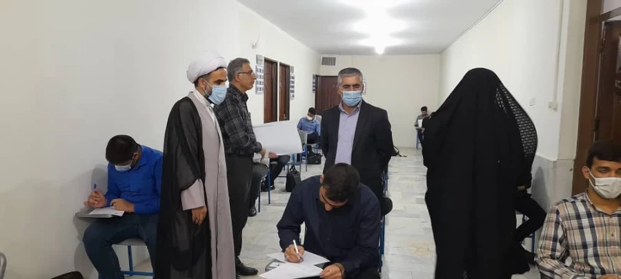 بازدید دکتر آزادی و حجت الاسلام علیخانی از فرایند برگزاری امتحانات حضوری پایان نیمسال تحصیلی 14