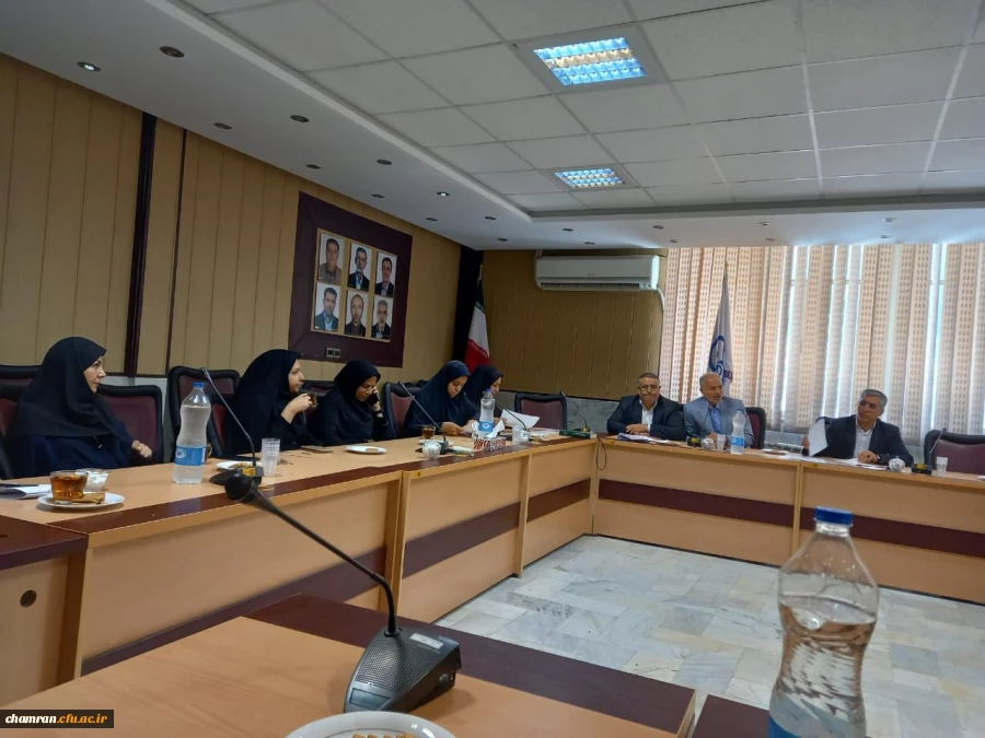 نشست تقدیر از دست اندرکاران برگزاری امتحانات پایان نیمسال تحصیلی 5