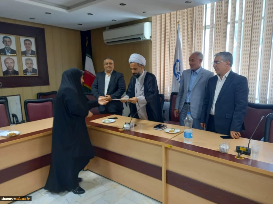 نشست تقدیر از دست اندرکاران برگزاری امتحانات پایان نیمسال تحصیلی 14