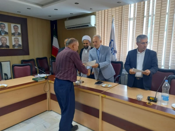 نشست تقدیر از دست اندرکاران برگزاری امتحانات پایان نیمسال تحصیلی 3