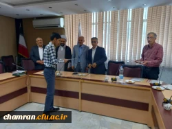 نشست تقدیر از دست اندرکاران برگزاری امتحانات پایان نیمسال تحصیلی 11