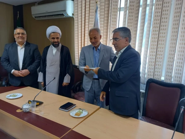 نشست تقدیر از دست اندرکاران برگزاری امتحانات پایان نیمسال تحصیلی 13