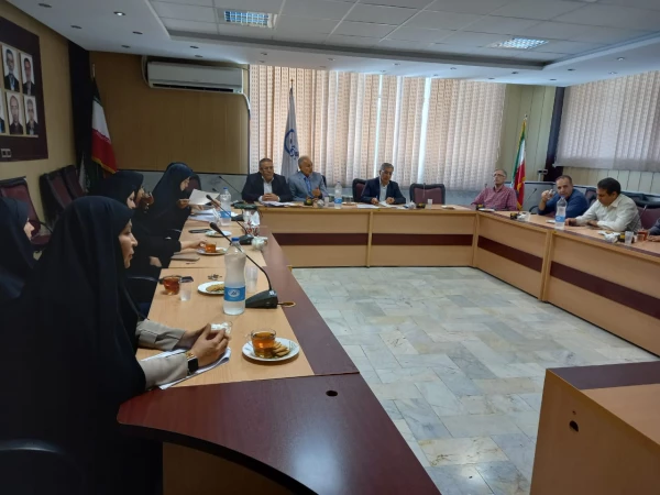 نشست تقدیر از دست اندرکاران برگزاری امتحانات پایان نیمسال تحصیلی 17