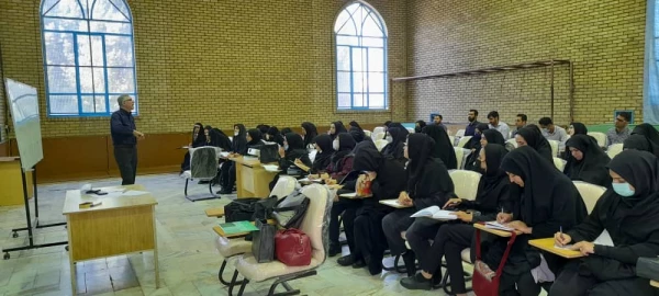 تشکیل کلاس های حضوری مهارت آموزان دوره معلمی در پردیس شهید چمران
 11