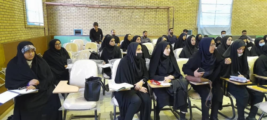 تشکیل کلاس های حضوری مهارت آموزان دوره معلمی در پردیس شهید چمران
 12