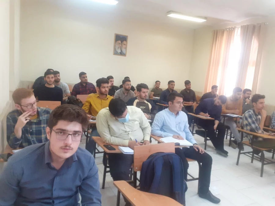 تداوم تشکیل کلاس های حضوری ساختمان باقرالعلوم و سخنرانی دکتر آزادی 7