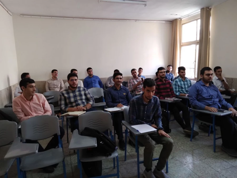 گزارش تصویری از کلاسهای حضوری در ساختمان باقرالعلوم پردیس شهید چمران 9