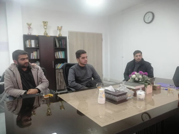 نشست مسئولان پردیس و چند تن از نمایندگان دانشجویان 6