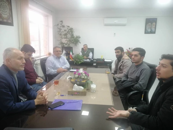 نشست مسئولان پردیس و چند تن از نمایندگان دانشجویان 7