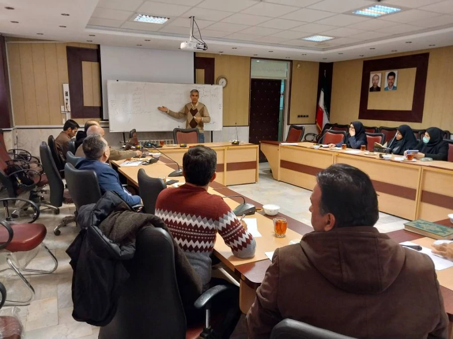 نشست آموزشی در رابطه با نحوه ارزشیابی از یادگیری دانشجو معلمان 2