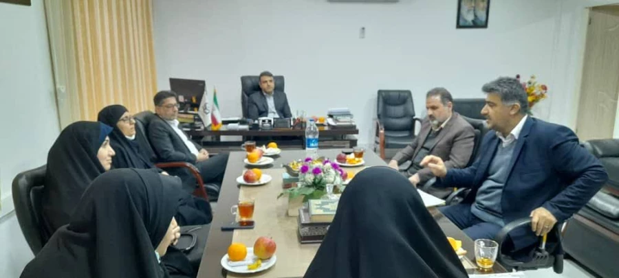 نشست هم اندیشی مسئولان دانشگاه فرهنگیان تهران با دانشجویان رشته آموزش ابتدایی 3