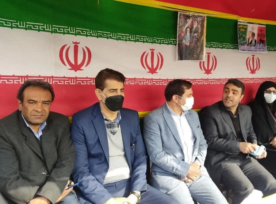 حضور اعضای پردیس شهید چمران در راهپیمایی ۲۲ بهمن 4