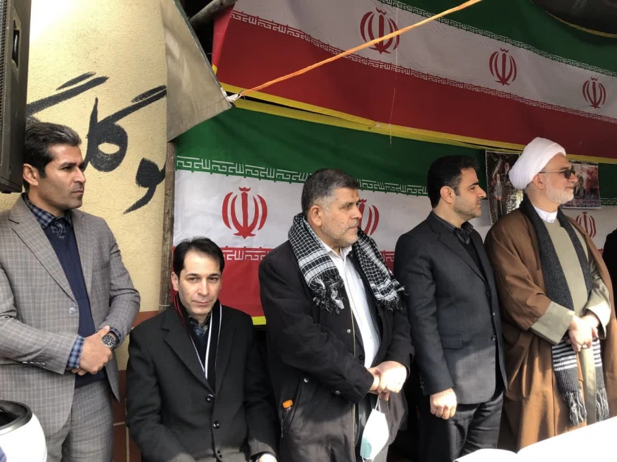 حضور اعضای پردیس شهید چمران در راهپیمایی ۲۲ بهمن 6