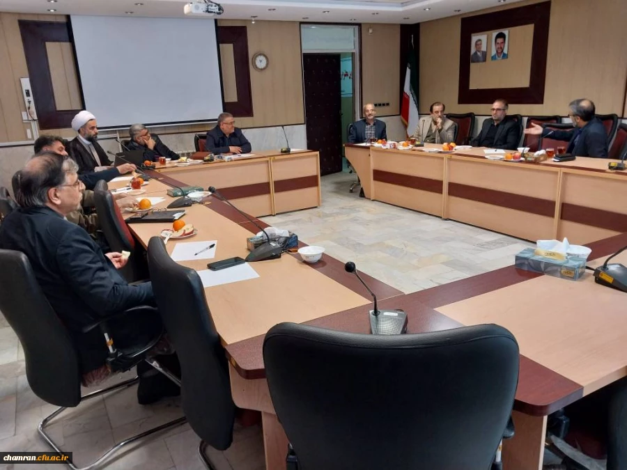 نشست آموزش دانش سیاسی با تاکید بر اندیشه سیاسی در ایران 2