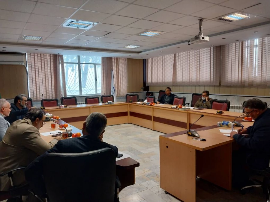 نشست آموزش دانش سیاسی با تاکید بر اندیشه سیاسی در ایران 3