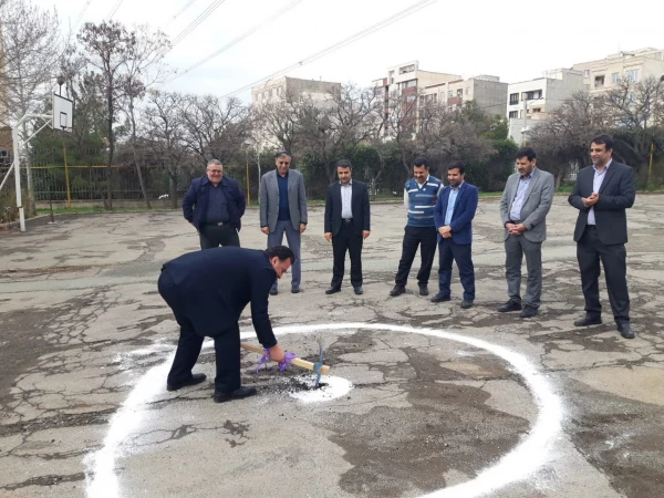 آغاز ساخت زمین چمن مصنوعی در پردیس شهید چمران
 3