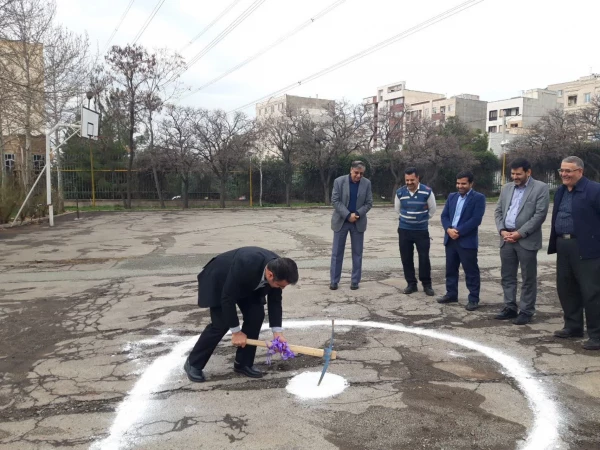 آغاز ساخت زمین چمن مصنوعی در پردیس شهید چمران
 6