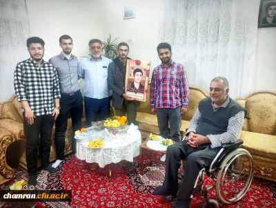 دیدار با خانواده ایثارگر حاج مزدرانی در آخرین پنجشنبه سال 