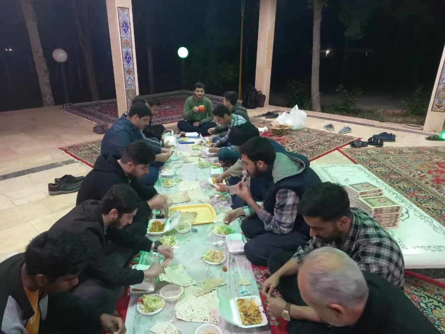 برگزاری مراسم ضیافت شهدا در پردیس شهید چمران 3