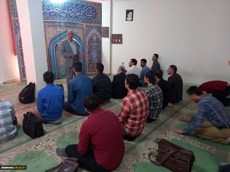 سخنرانی به مناسبت بزرگداشت روز معلم
 2