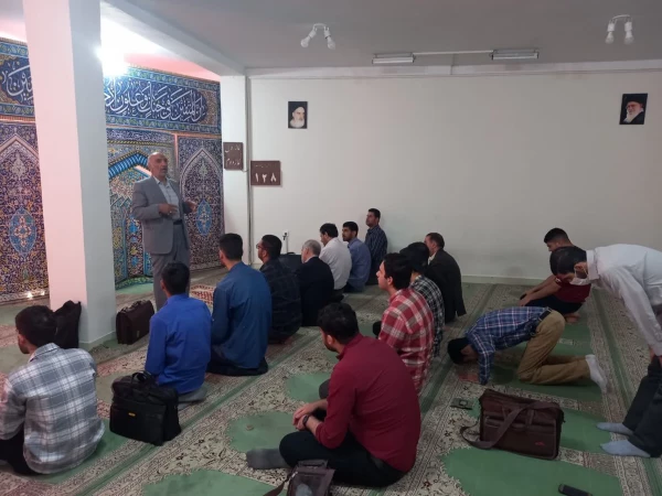 سخنرانی به مناسبت بزرگداشت روز معلم
 2