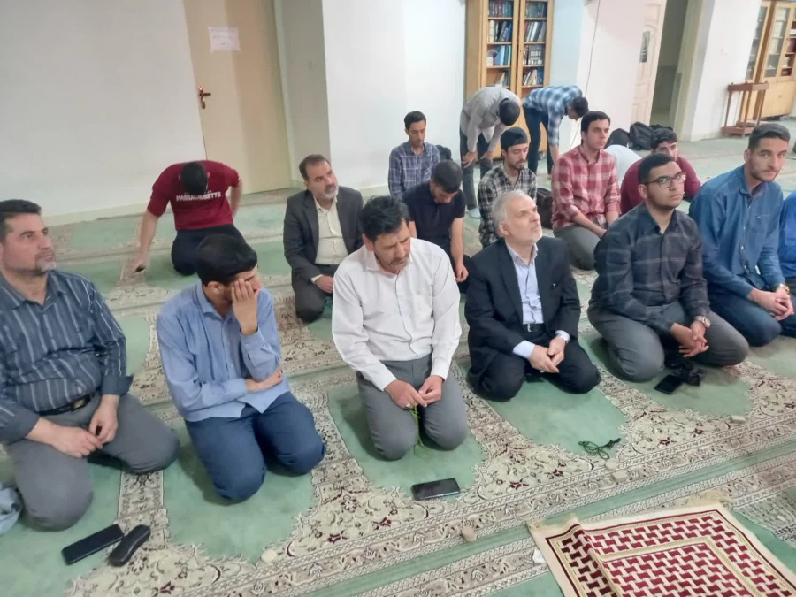 سخنرانی به مناسبت بزرگداشت روز معلم
 3