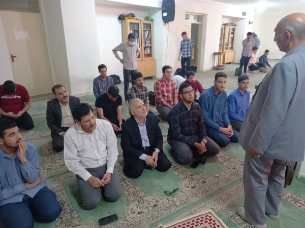 سخنرانی به مناسبت بزرگداشت روز معلم
 4