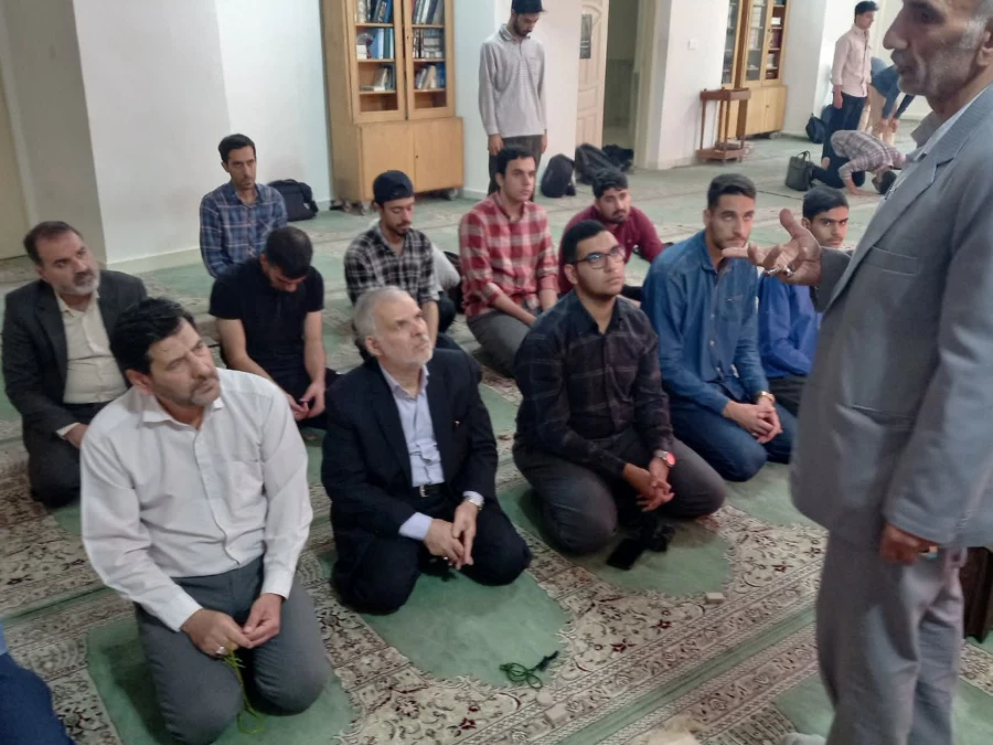 سخنرانی به مناسبت بزرگداشت روز معلم
 6