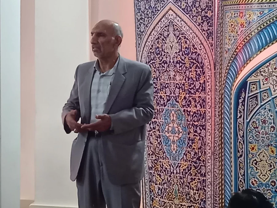 سخنرانی به مناسبت بزرگداشت روز معلم
 7