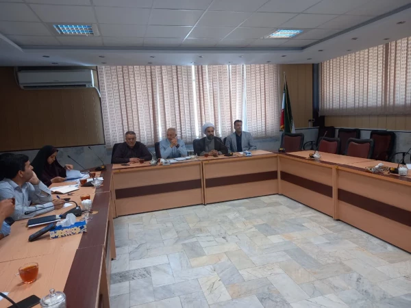 برگزاری نشست توجیهی درباره تکمیل رهنامه
 3