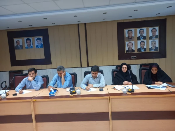 برگزاری نشست توجیهی درباره تکمیل رهنامه
 5