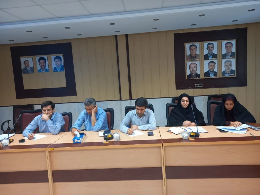 برگزاری نشست توجیهی درباره تکمیل رهنامه
 5