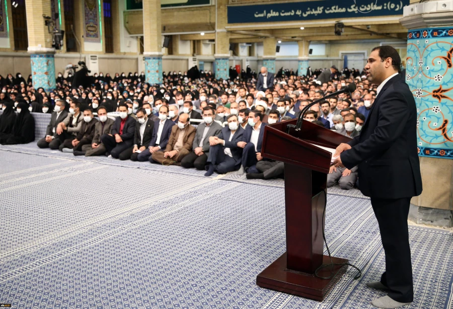 سرمایه گذاری بیشتر بر روی تقویت زیرساختها و ظرفیتهای دستگاههای تربیت معلم بخصوص دانشگاه فرهنگیان
 2