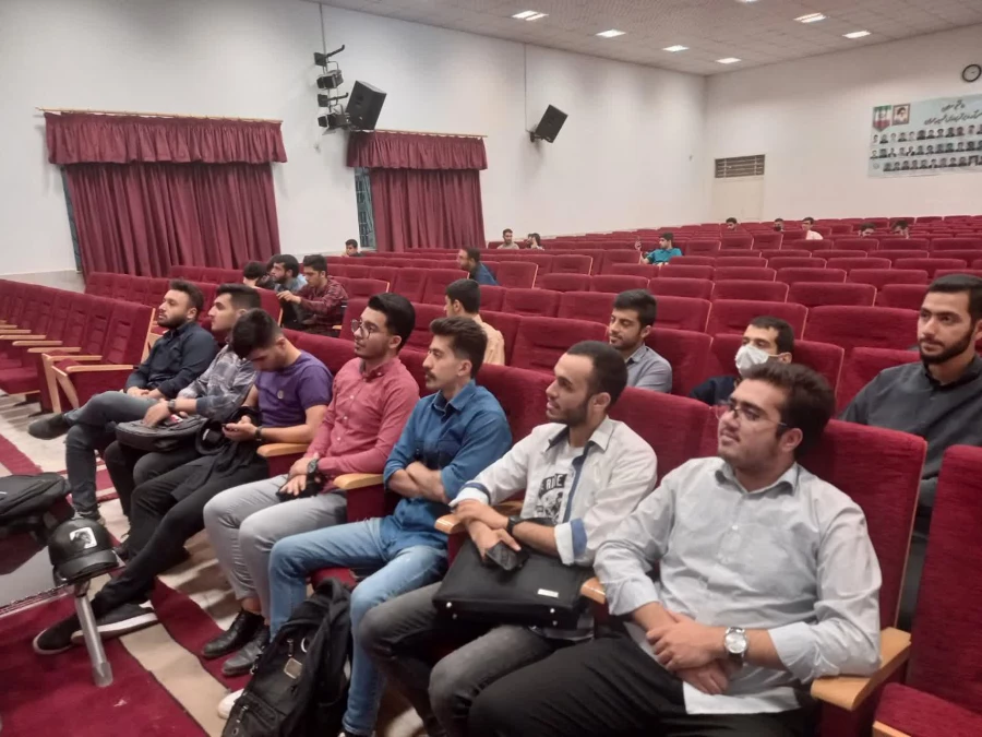 برگزاری نشست پرسش و پاسخ برای دانشجویان کارشناسی 4