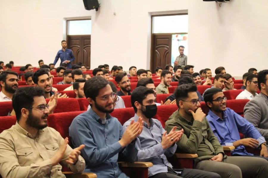 کارگاه فن تدریس با موضوع «چگونگی ارتباط صحیح با دانش آموز» 4