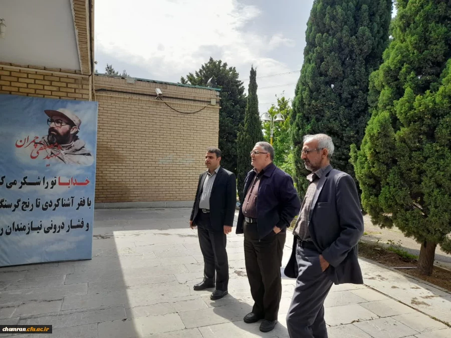 بازدید دکتر اولی از انتخابات شورای صنفی پردیس شهید چمران 7